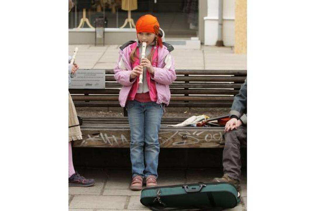 Nuo kultūringų muzikantų praeiviai nebėgo