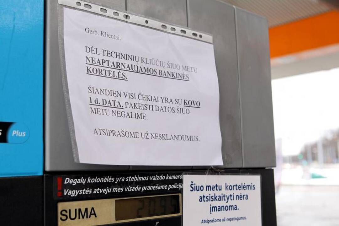 Degalinėse negalima mokėti kortelėmis, nusipirkti alkoholio