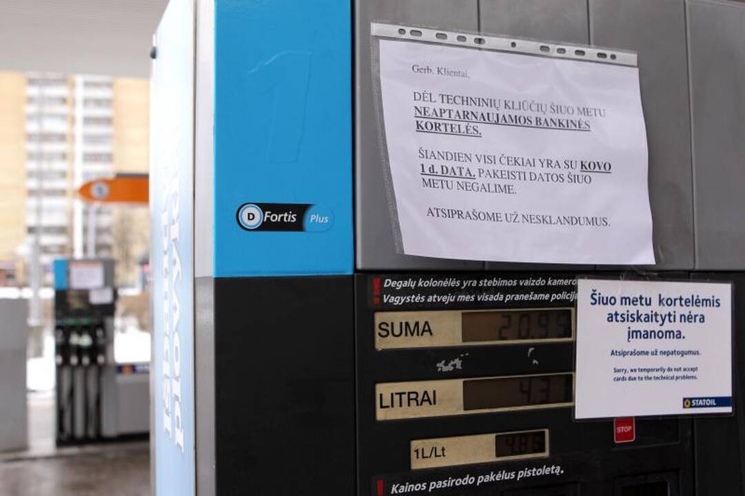 Degalinėse negalima mokėti kortelėmis, nusipirkti alkoholio