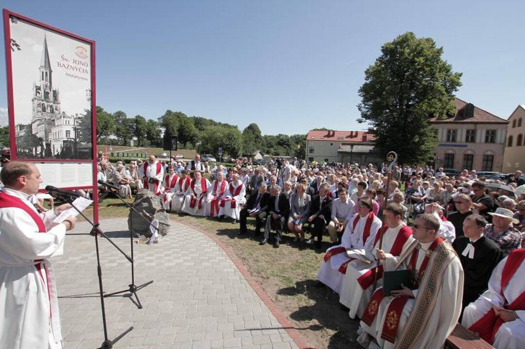 Klaipėdoje pašventintas šv. Jono bažnyčios kertinis akmuo
