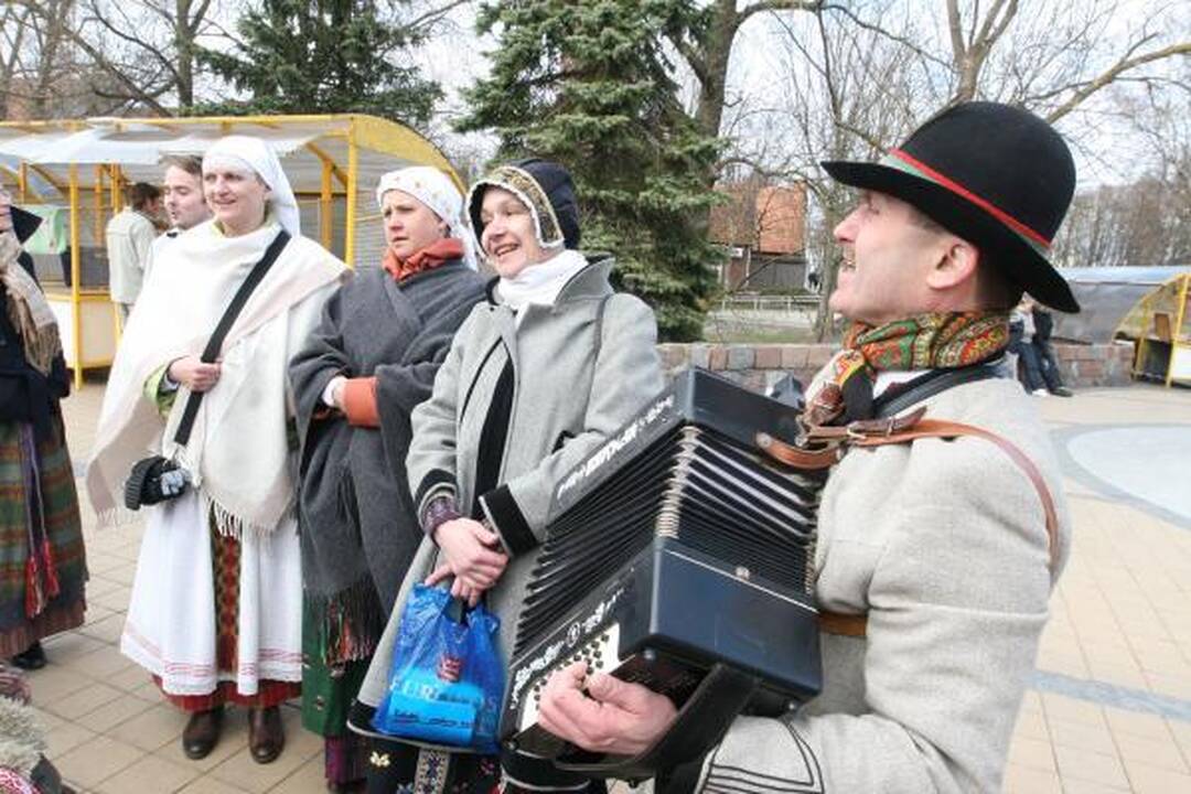 Palangoje – pavasarinis Jurginių šurmulys