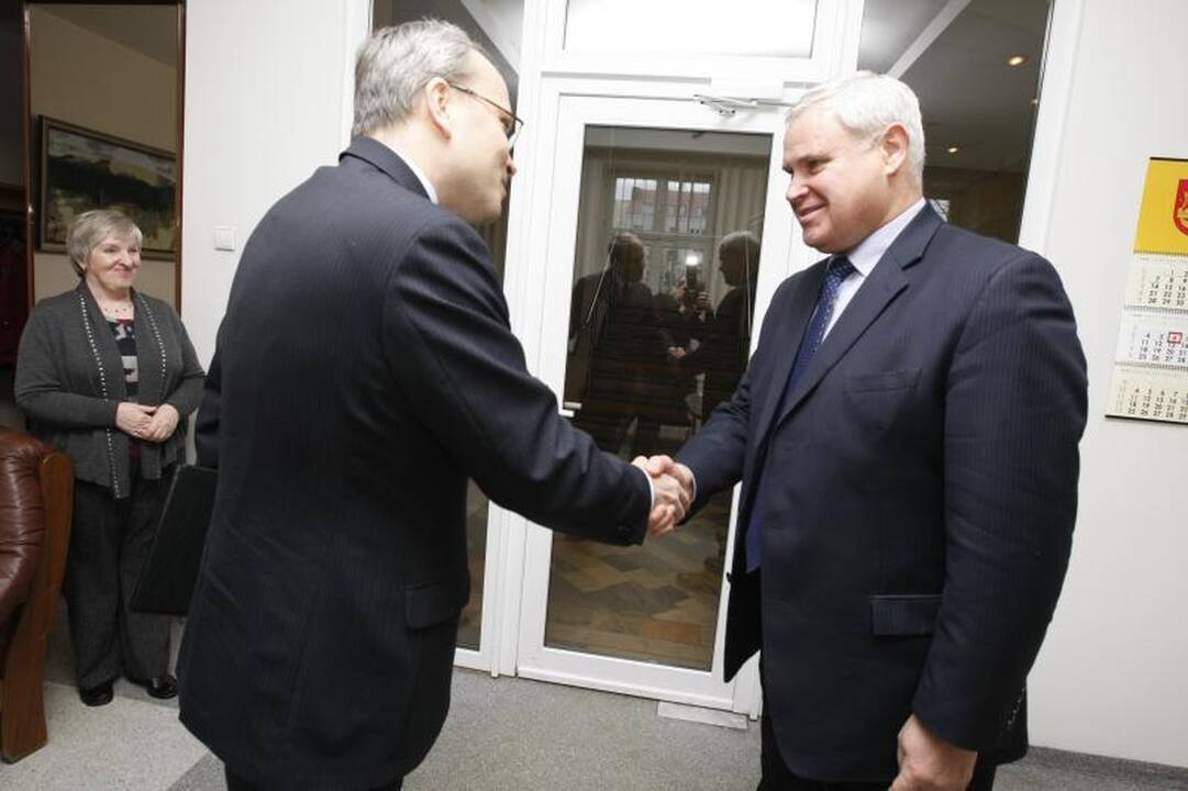 Klaipėdą aplankė Estijos ambasadorius T. Kukas