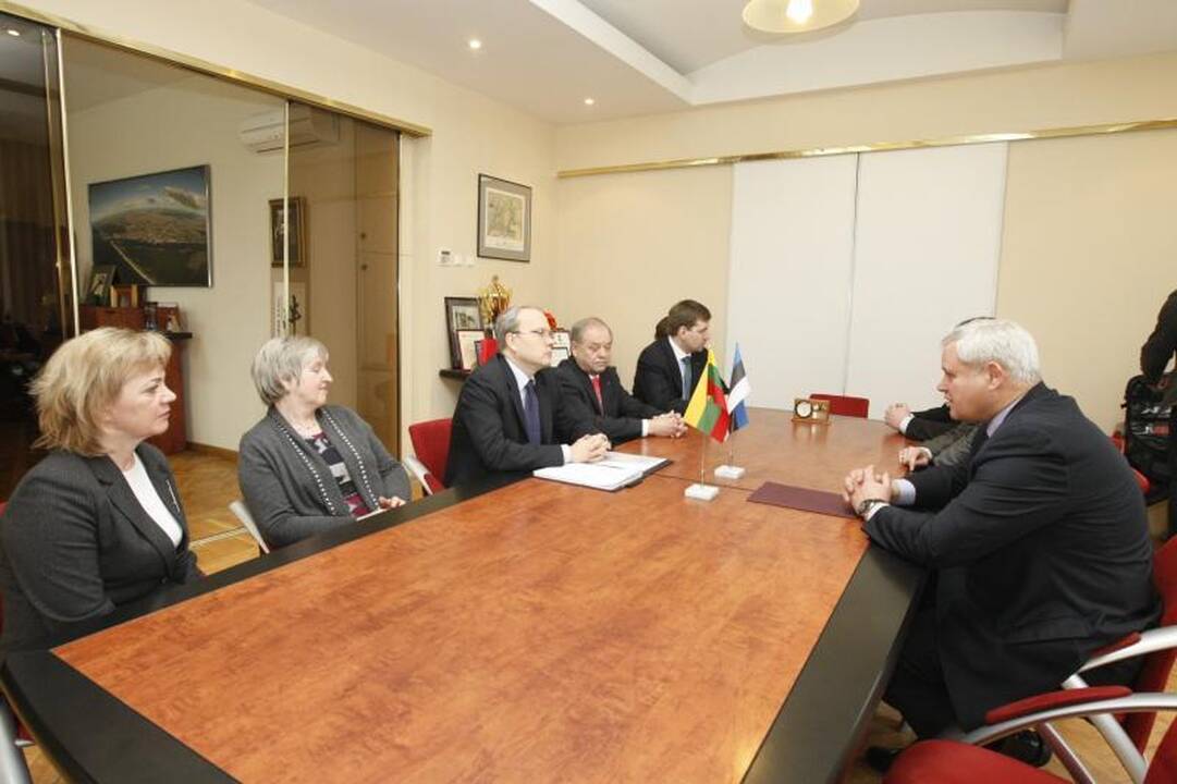 Klaipėdą aplankė Estijos ambasadorius T. Kukas