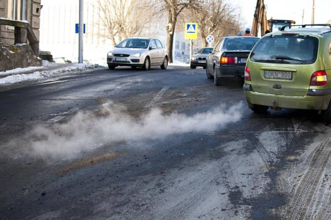 Policija dėl nelaimių Žemaičių gatvėje kaltina „Kauno vandenis“