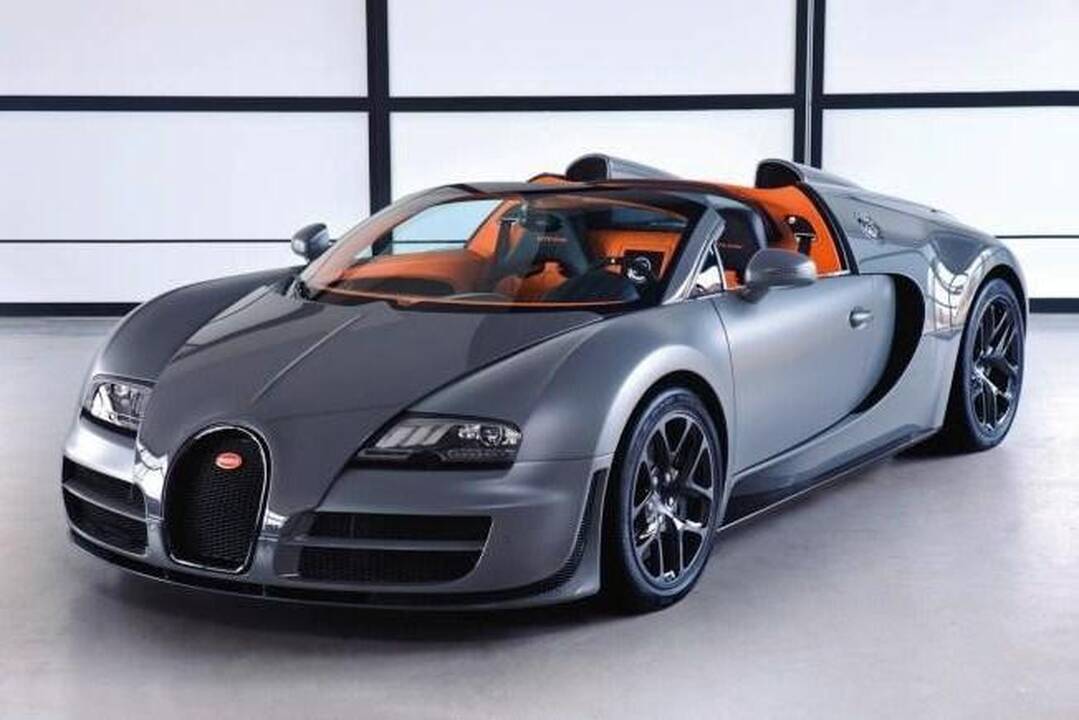 „Bugatti“ pradėjo reklamuoti greičiausią pasaulyje „roadsterį“