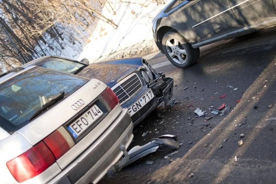 Policija dėl nelaimių Žemaičių gatvėje kaltina „Kauno vandenis“
