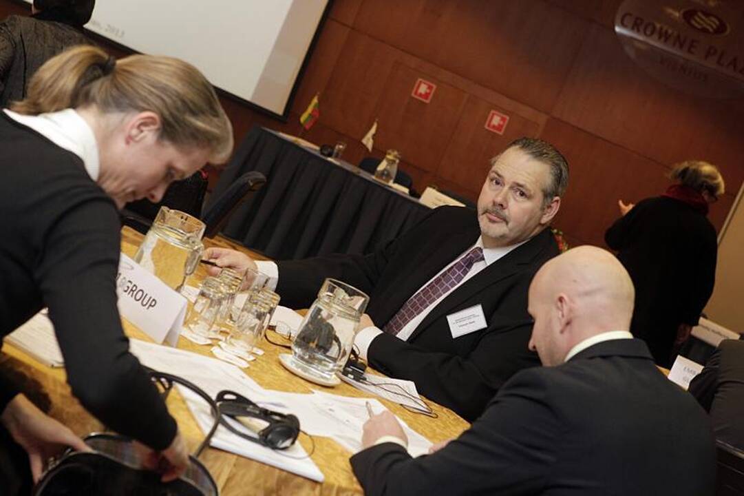 Ministerijos atstovė: vyrai nenoriai pripažįsta, kad buvo parduoti