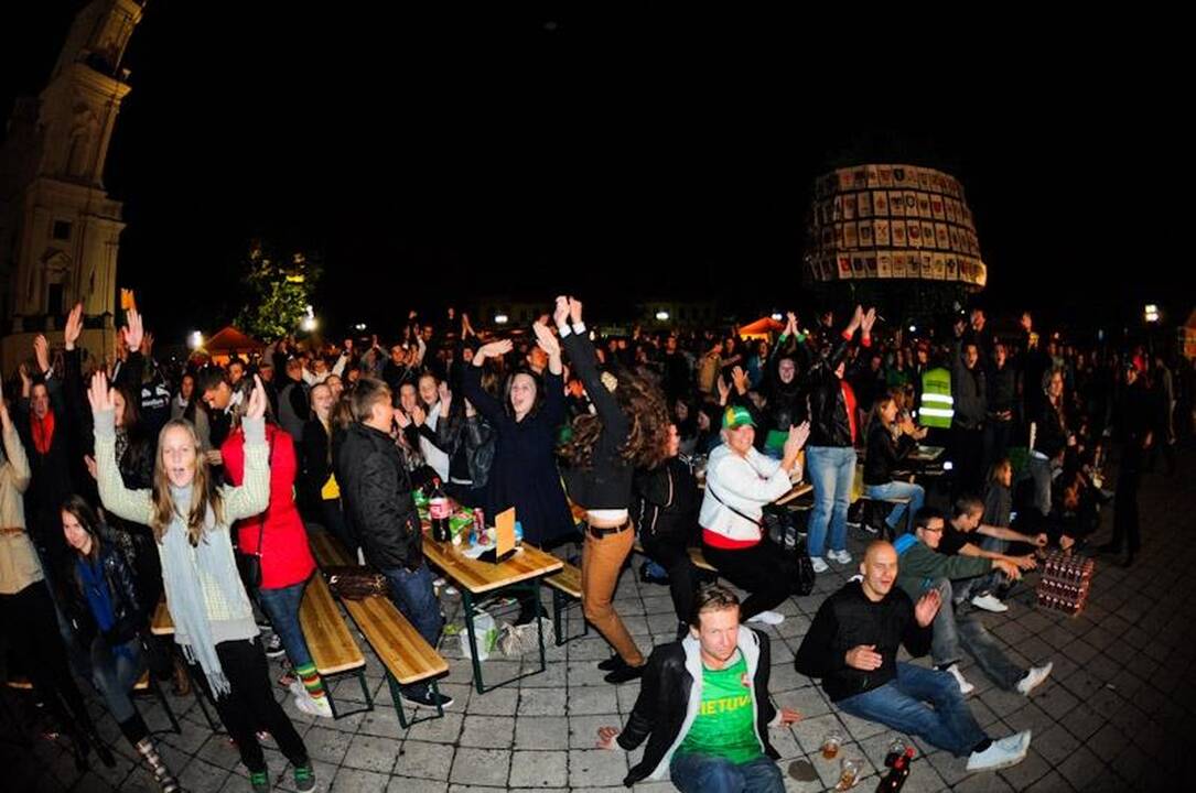Rotušės aikštėje – krepšinio rungtynių transliacijos iš Venesuelos