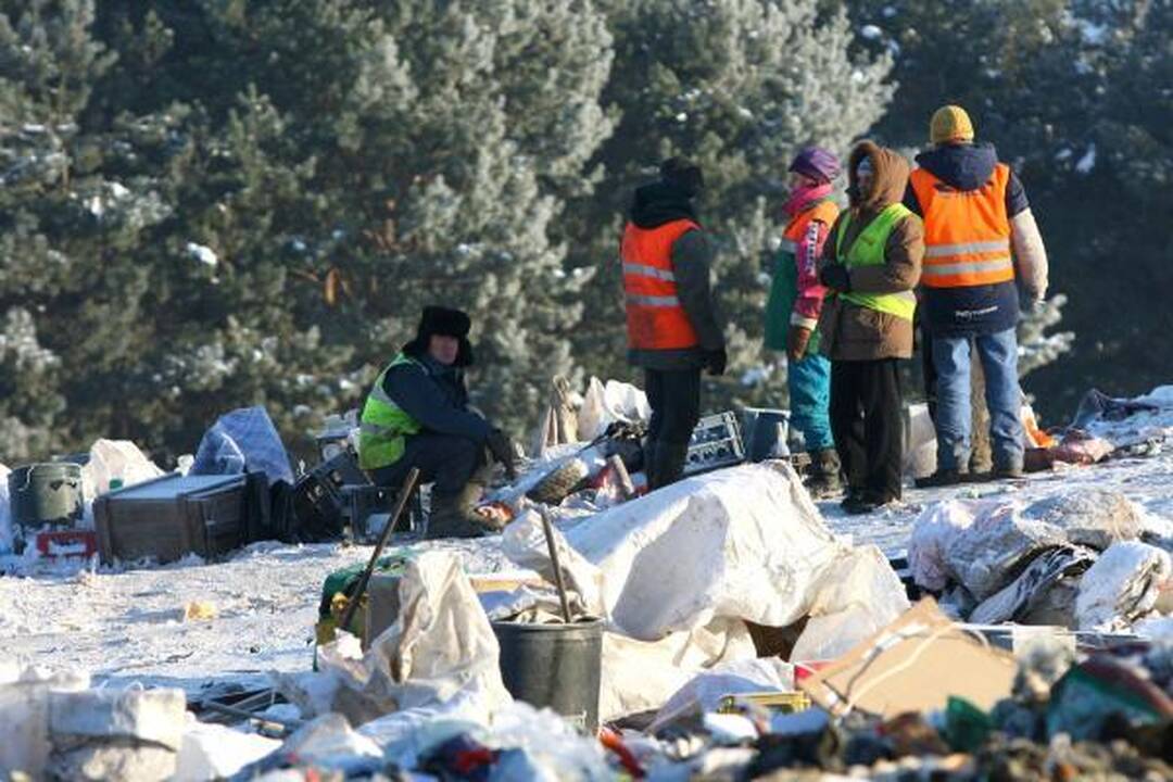 Uždusinusi ir į sąvartyną kūdikį išmetusi kaunietė išleista į laisvę