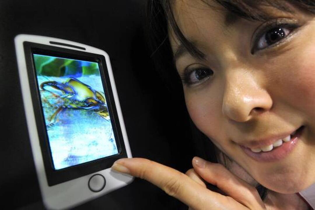 „Sharp“ naujiena – sensoriniai 3D ekranai 