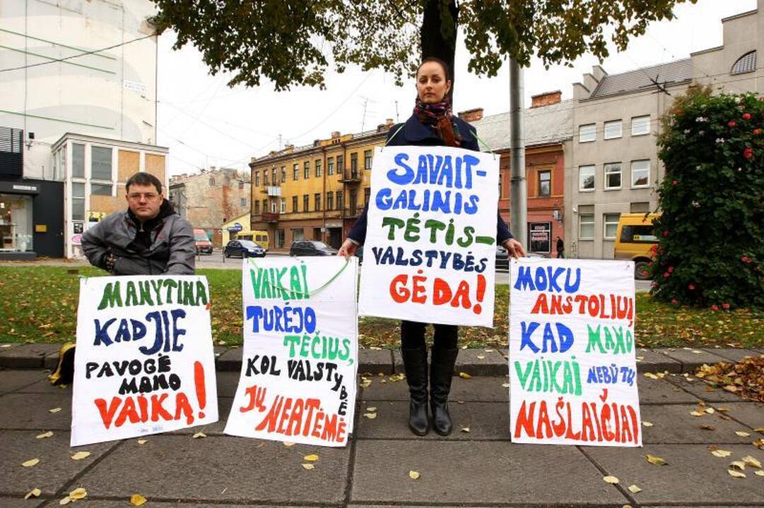 Vaikų dalybomis nepatenkinti tėvai išėjo į gatvę