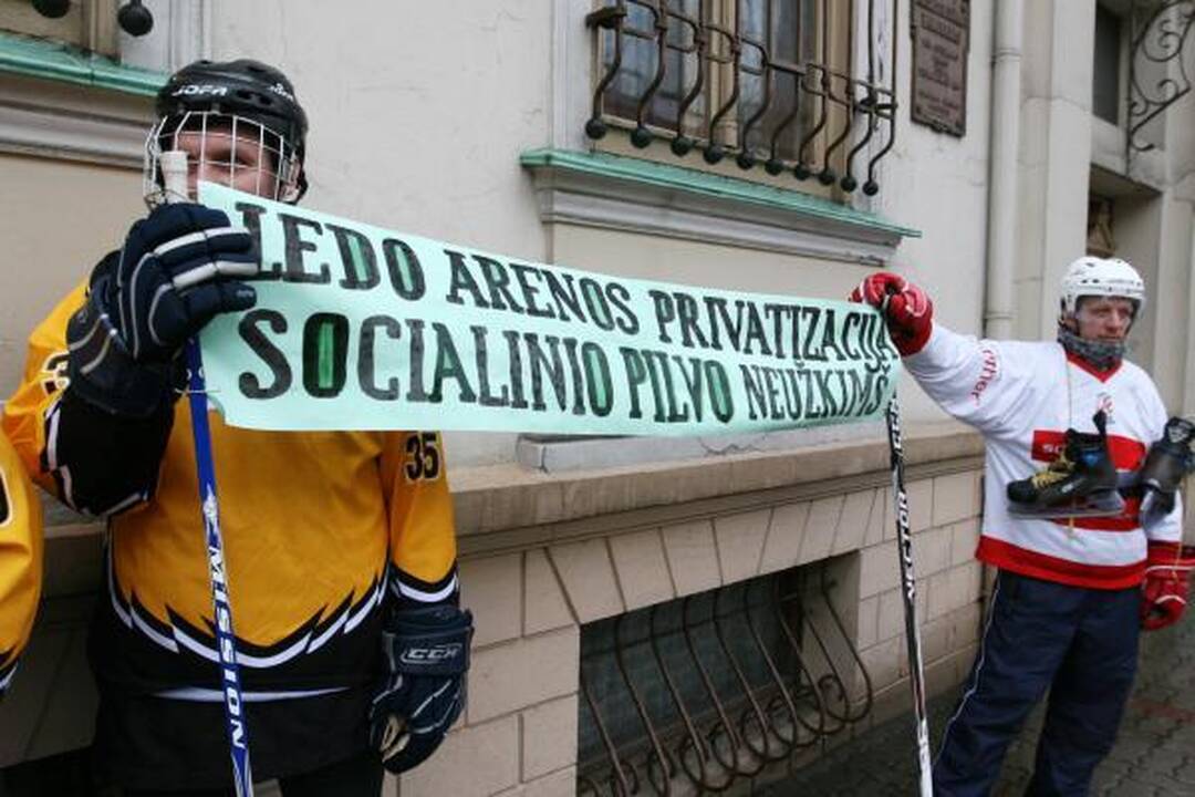 Klaipėdos ledo ritulininkai prašo valdžios dėmesio
