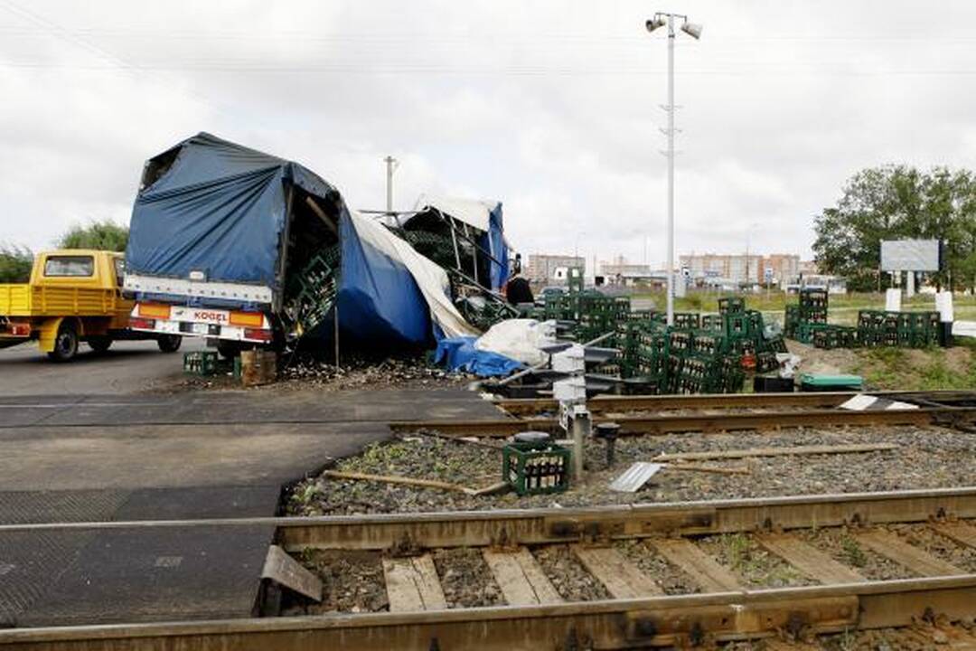 Uostamiestyje ant gatvės pasipylė alus