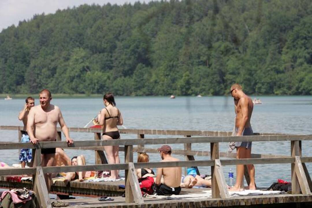 Vilniaus paplūdimius užtvindė poilsiautojai