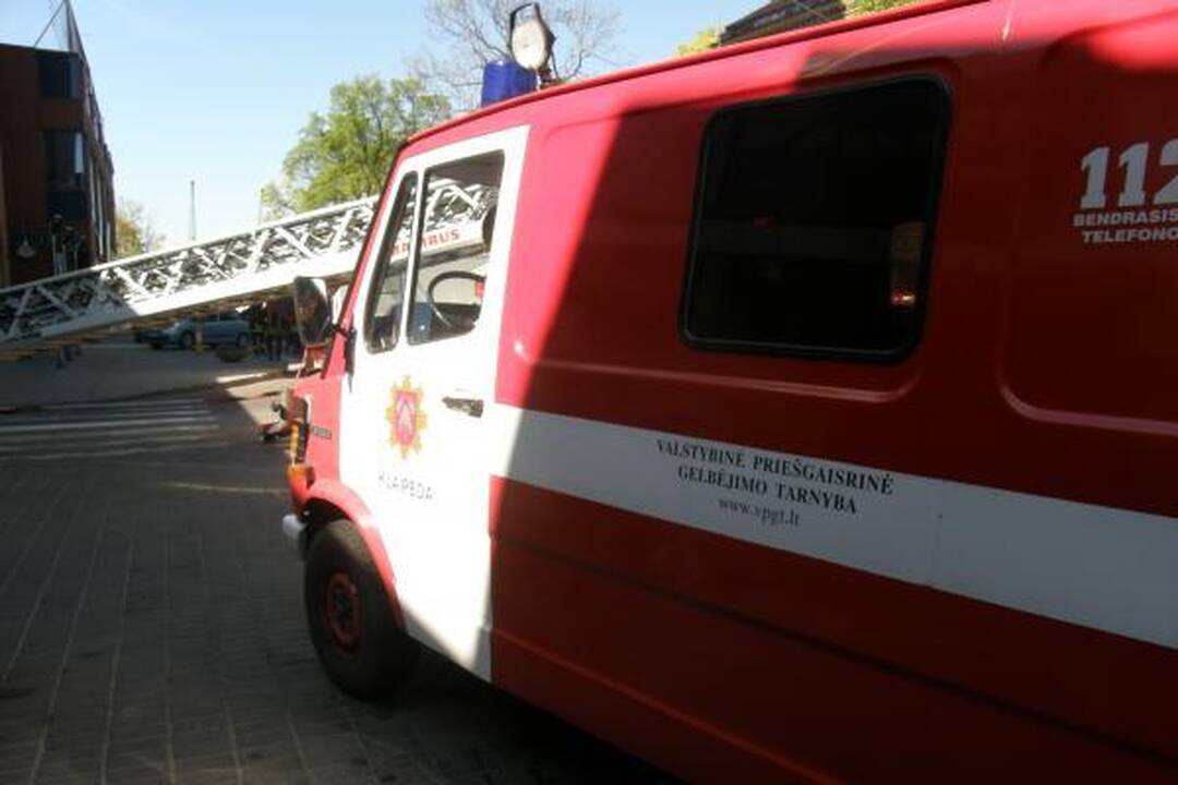 Dūmai iš „K centro“ balkono ant kojų sukėlė ugniagesius
