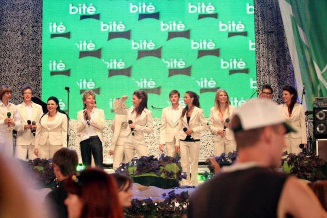 „Bitėlande“ linksminosi daugiau kaip 30 tūkst. lietuvių