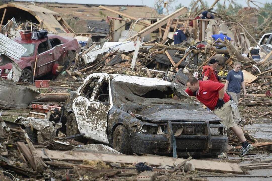 Patvirtintų tornado Oklahomoje aukų skaičius tėra 24 (atnaujinta)