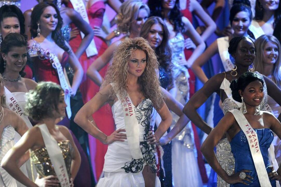 „Miss pasaulis 2011“ karūna - Venesuelos gražuolei