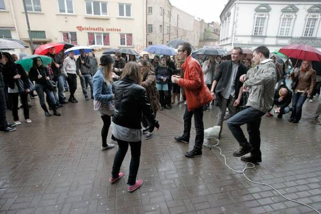 „Gatvės muzikos dienos" dalyvius išbaidė lietus