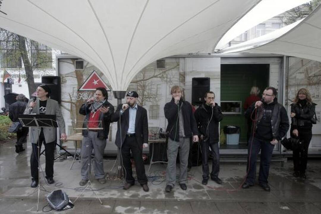 „Gatvės muzikos dienos" dalyvius išbaidė lietus