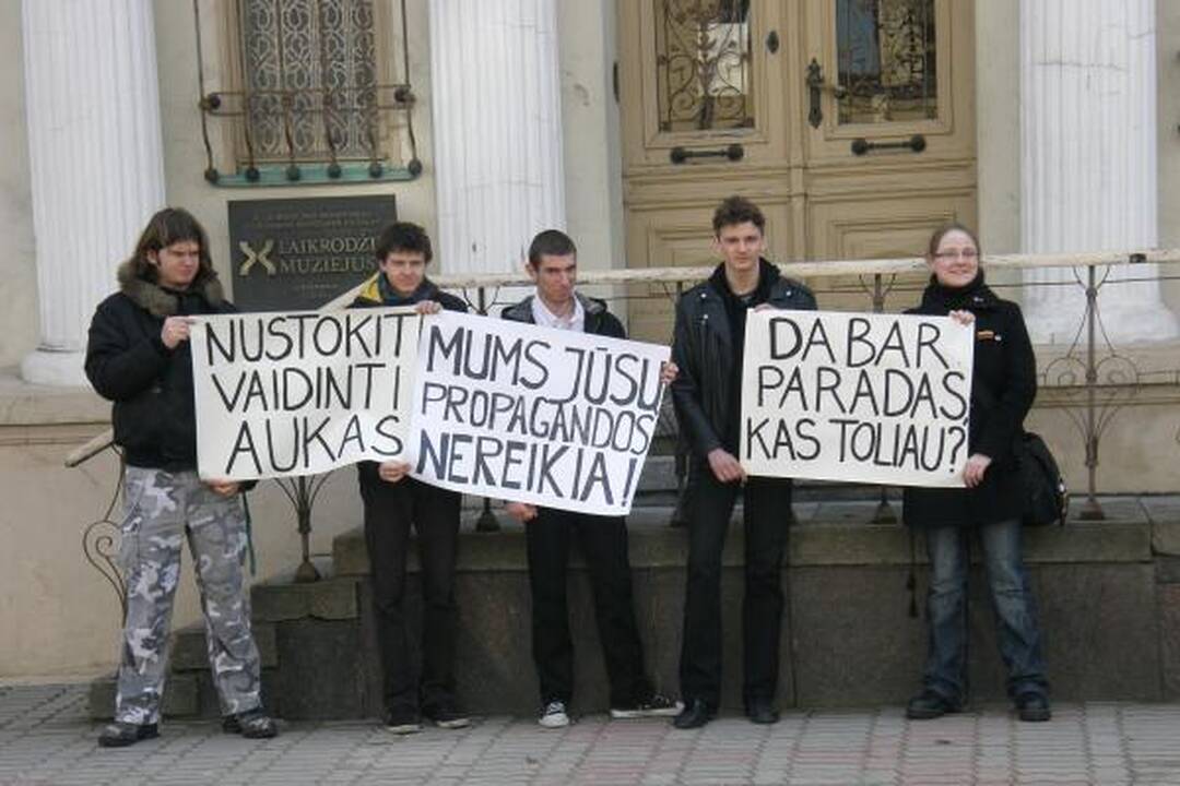 Klaipėdiečiai protestavo prieš gėjų eitynes (papildyta)