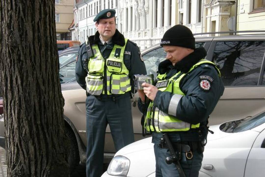 Klaipėdiečiai protestavo prieš gėjų eitynes (papildyta)
