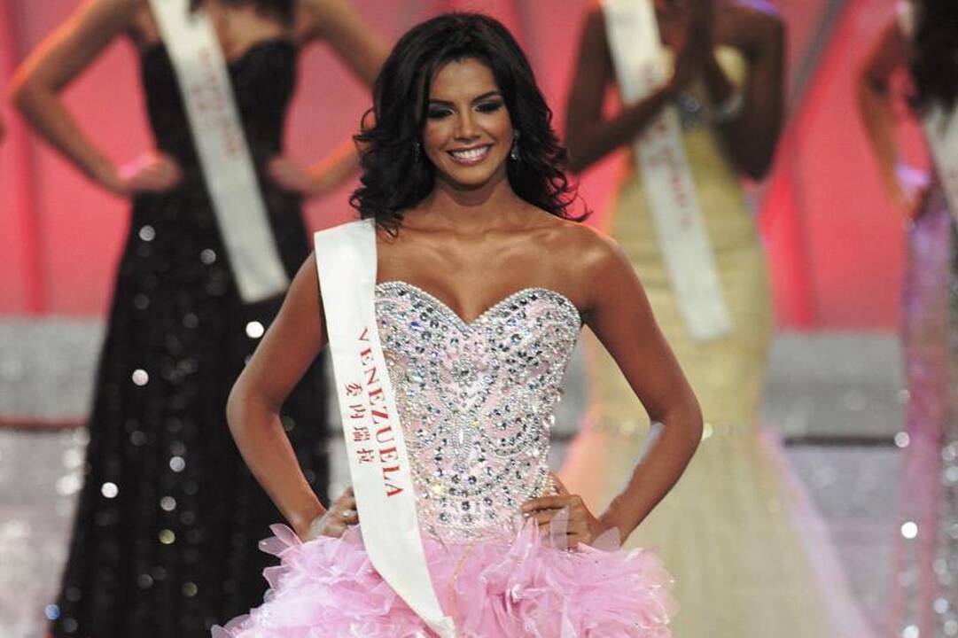 „Miss pasaulis 2011“ karūna - Venesuelos gražuolei