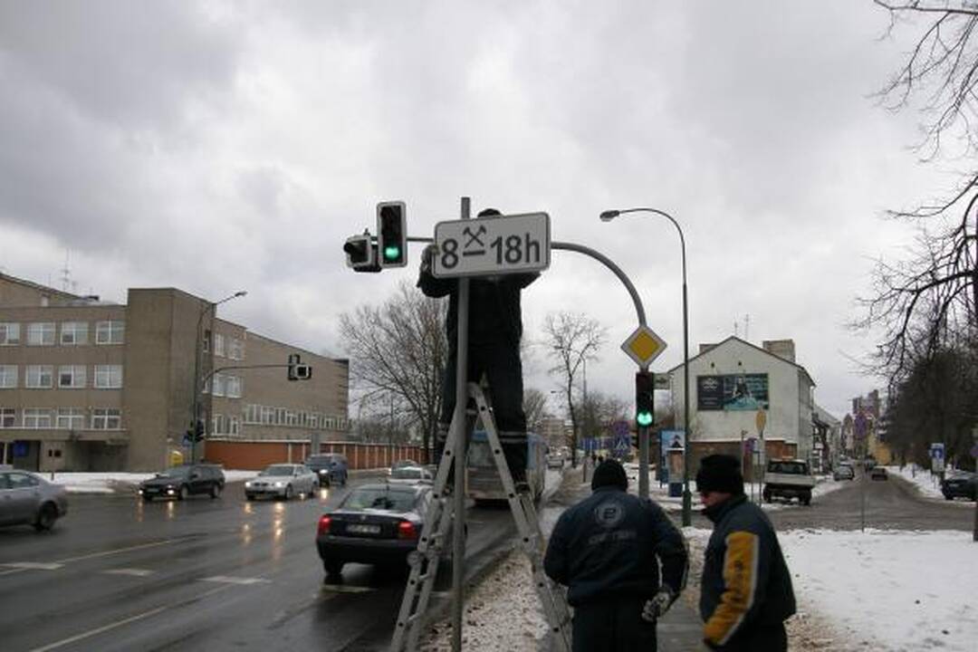 Apie mokamą stovėjimą jau informuoja ženklai