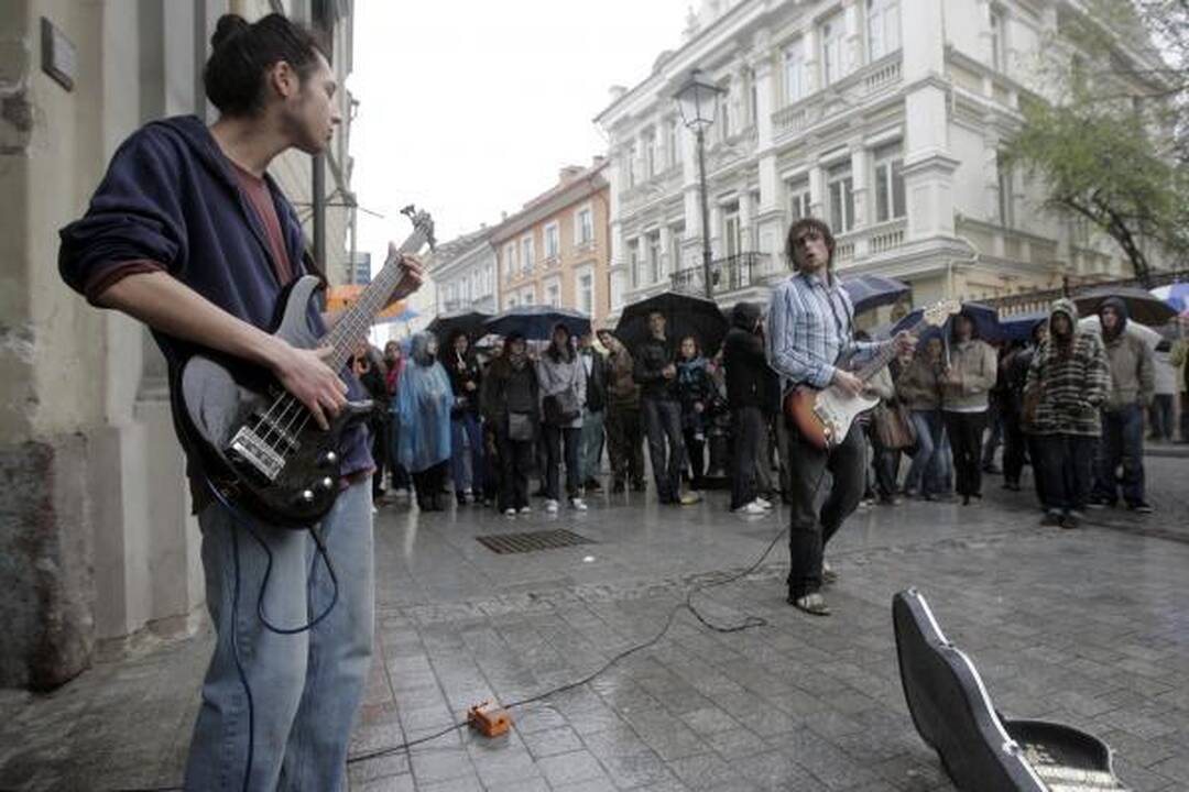 „Gatvės muzikos dienos" dalyvius išbaidė lietus