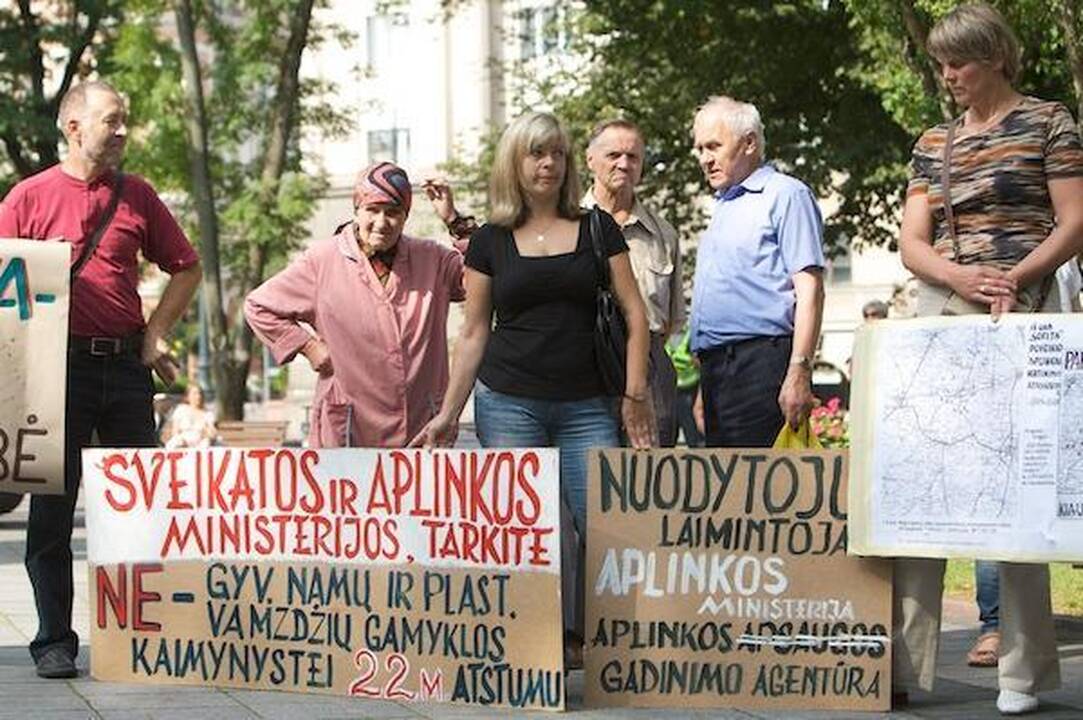 Žalieji: valdžia Lietuvą pavers sąvartynu (papildyta)