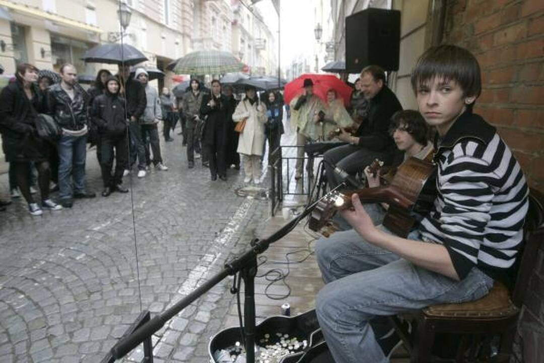 „Gatvės muzikos dienos" dalyvius išbaidė lietus