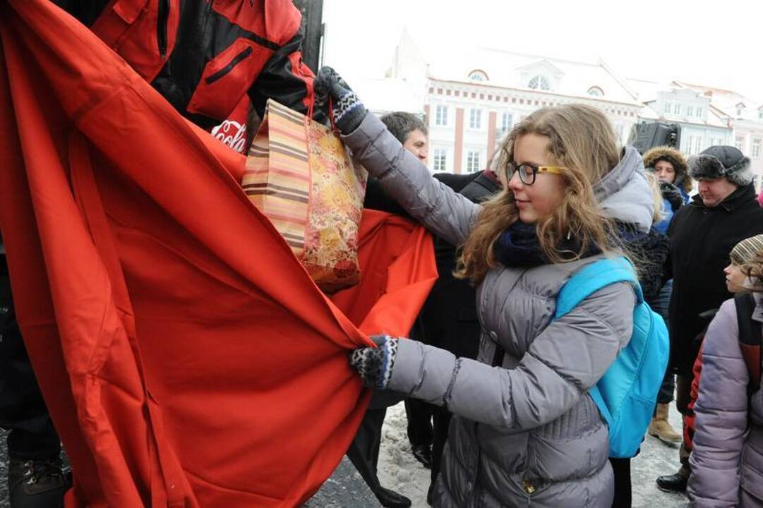 Adamkai išlydėjo Kalėdų karavaną (sužinok, ką jie dovanojo)