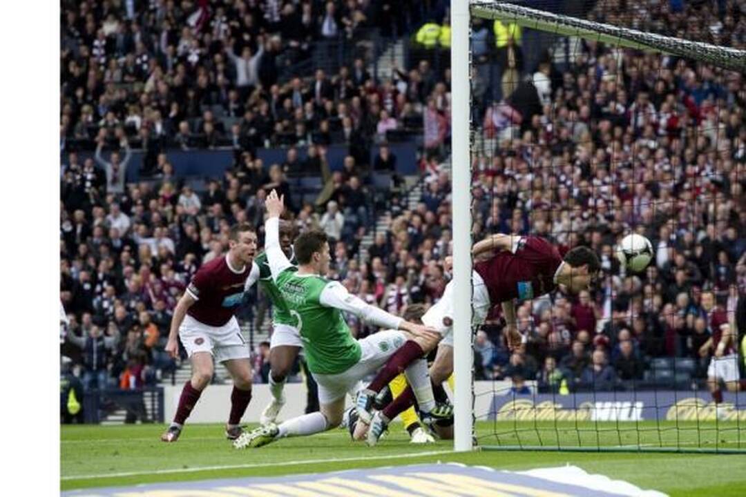 Škotijos futbolo taurė - vėl „Hearts" futbolininkų rankose 