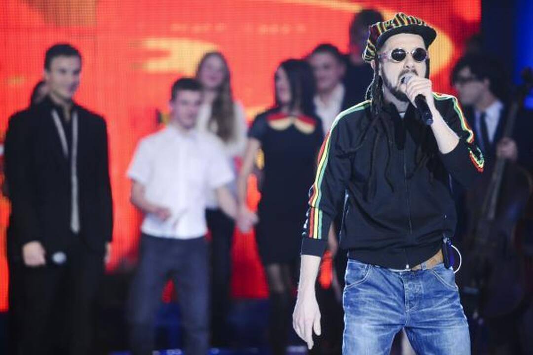 Rokeris A.Cooperis į Rokenrolo šlovės muziejų priimtas kartu su smaugliu