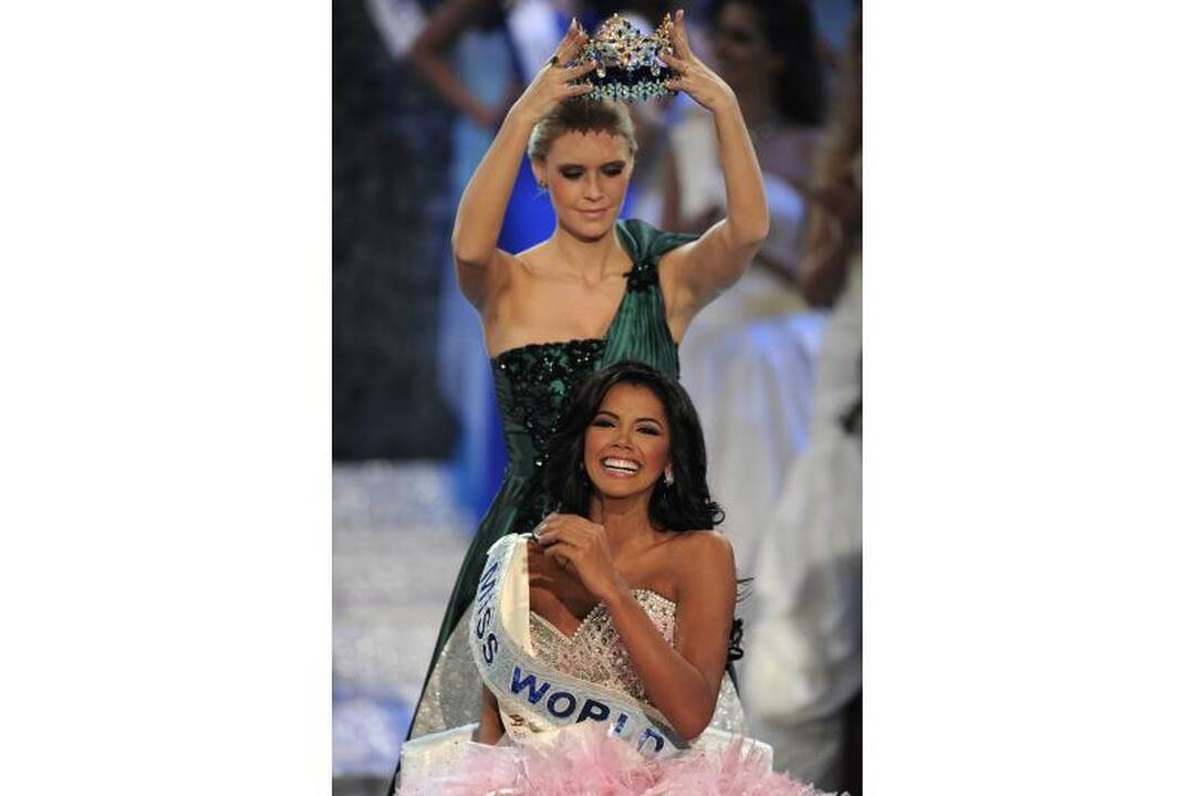 „Miss pasaulis 2011“ karūna - Venesuelos gražuolei