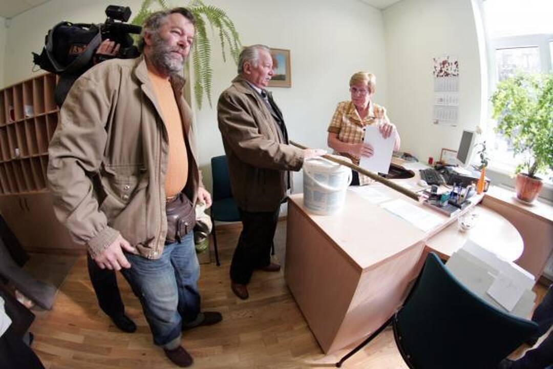 Dumblo smarvės kankiniai nenuleidžia rankų