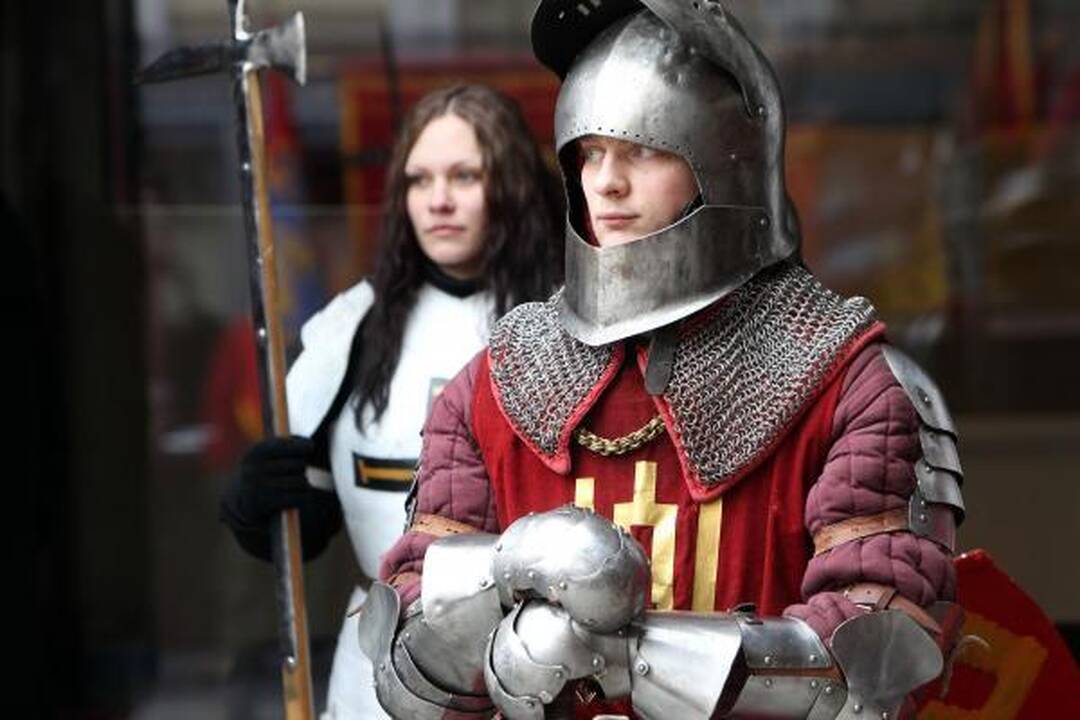 Kaziuko mugėje R.Alekna mokėsi kalti pinigus