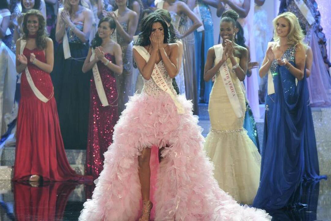 „Miss pasaulis 2011“ karūna - Venesuelos gražuolei