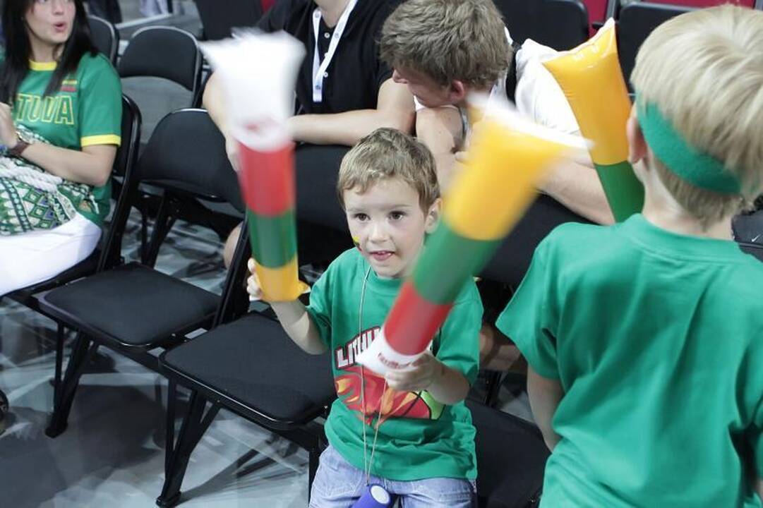 Į Klaipėdos areną plūdo minios žmonių
