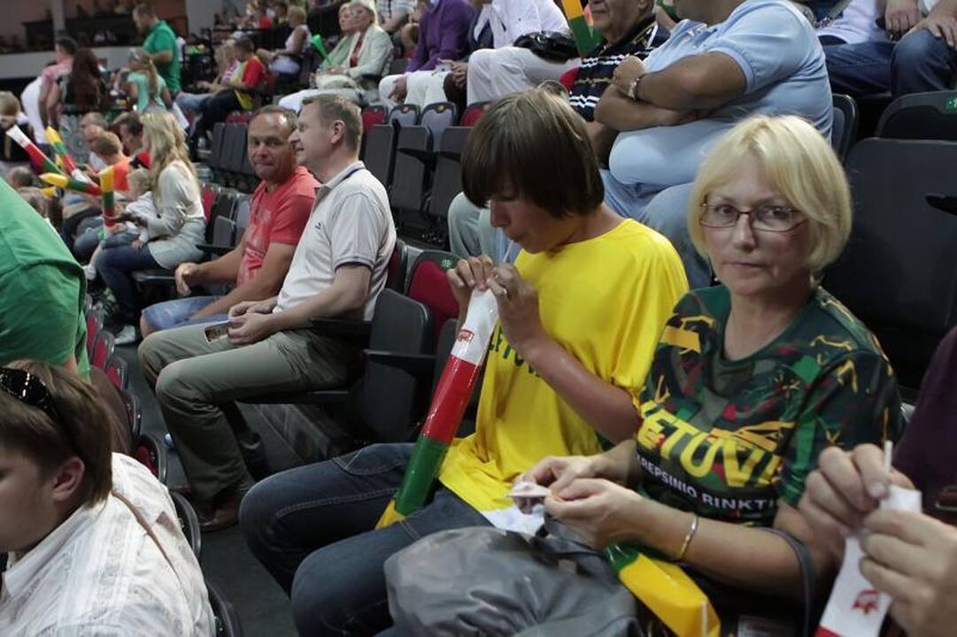 Į Klaipėdos areną plūdo minios žmonių