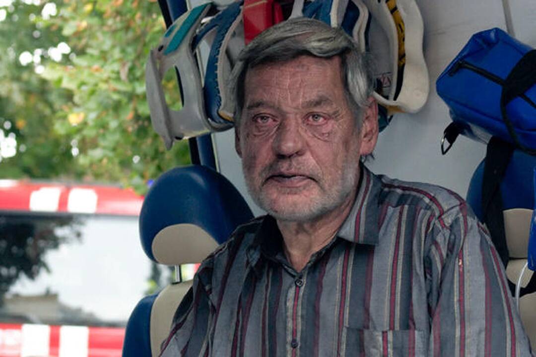 Iš degančio bendrabučio evakuoti visi jo gyventojai (papildyta)