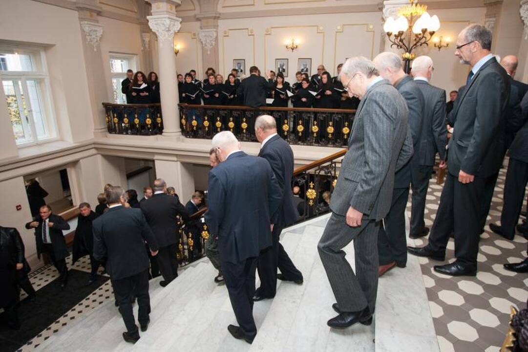 Su B.Lubiu atsisveikina politikai ir visuomenės veikėjai