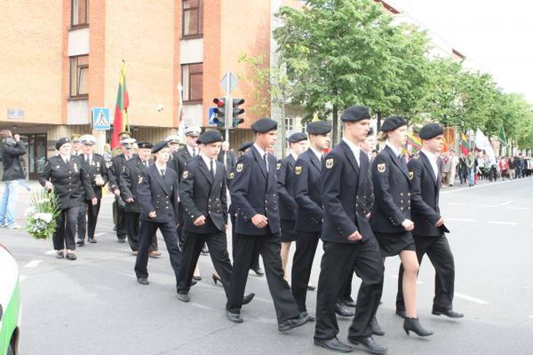 Vilties ir gedulo dieną Klaipėdoje priminė žilagalvių eisena