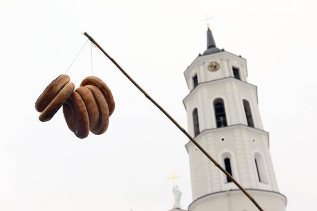 Kaziuko mugėje R.Alekna mokėsi kalti pinigus