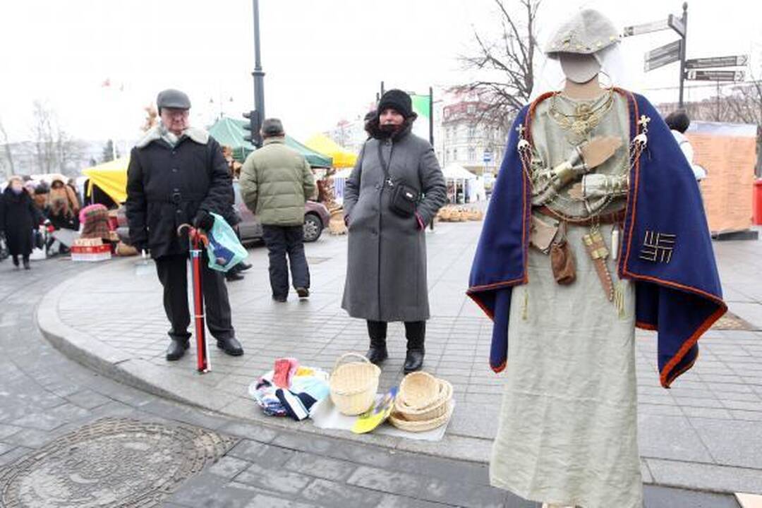 Kaziuko mugėje R.Alekna mokėsi kalti pinigus