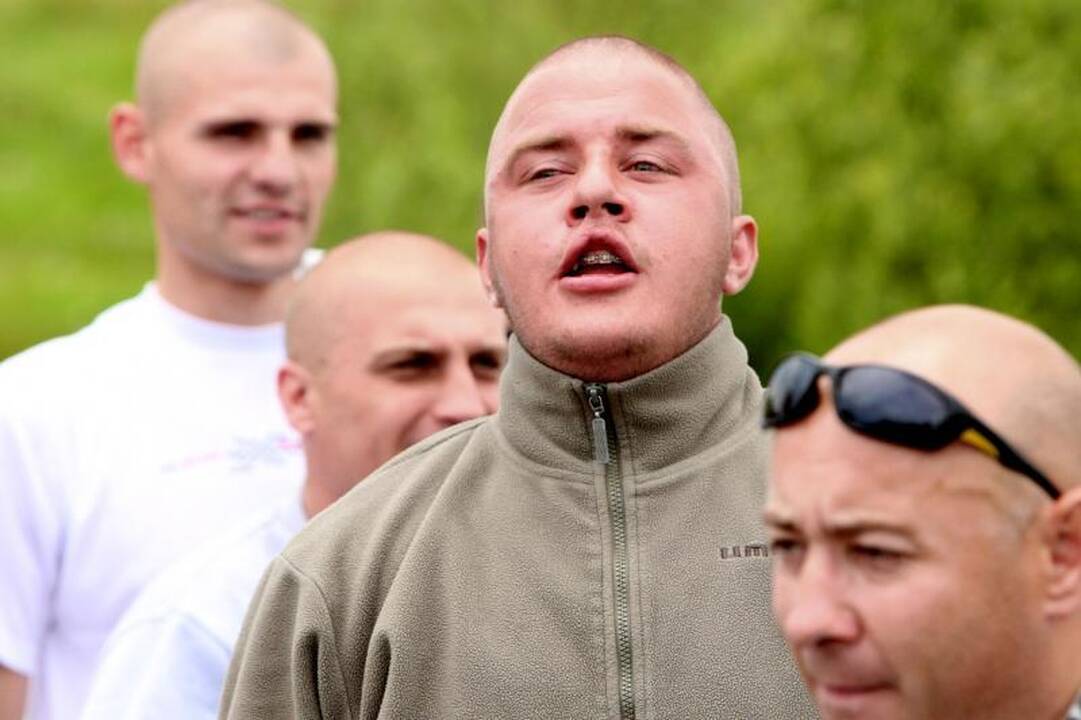 Lenkijos sirgaliai į Kauną gabeno kirvį ir beisbolo lazdą