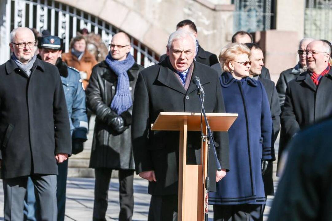 Prezidentė prisiekusiams kariams: turite gyventi ne tik sau