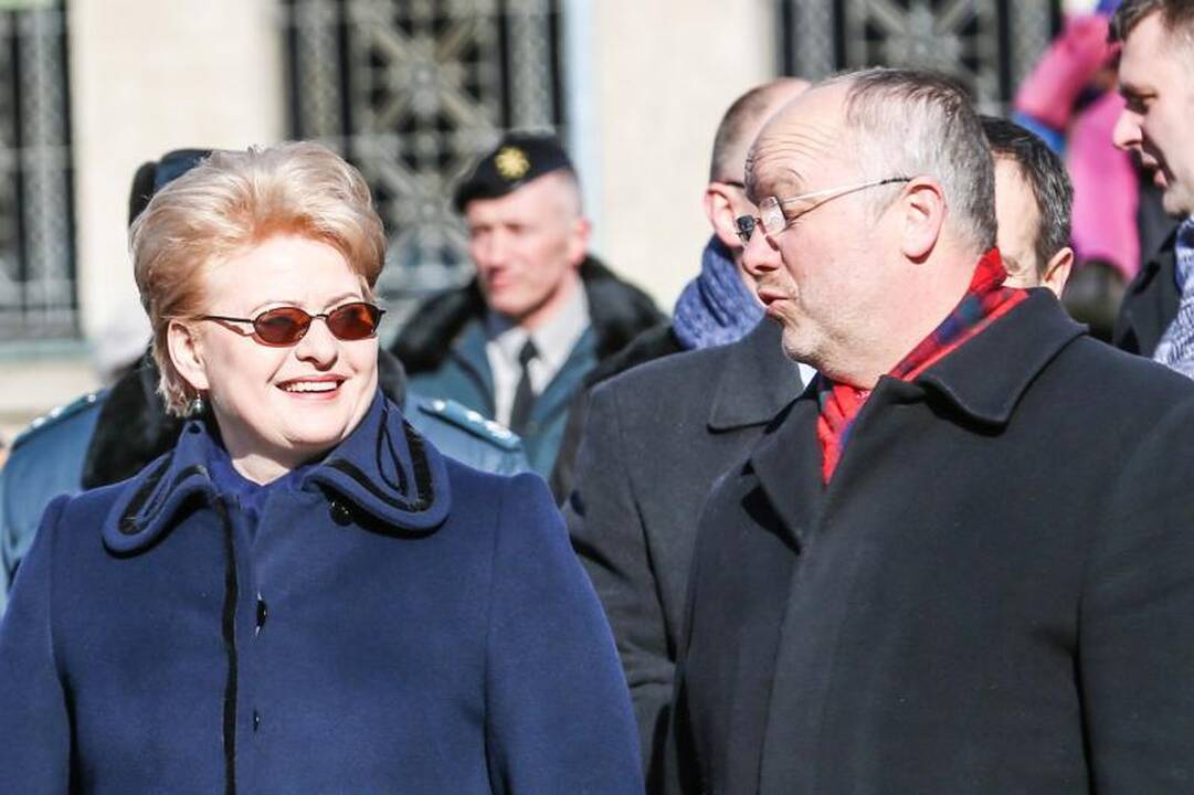 Prezidentė prisiekusiams kariams: turite gyventi ne tik sau