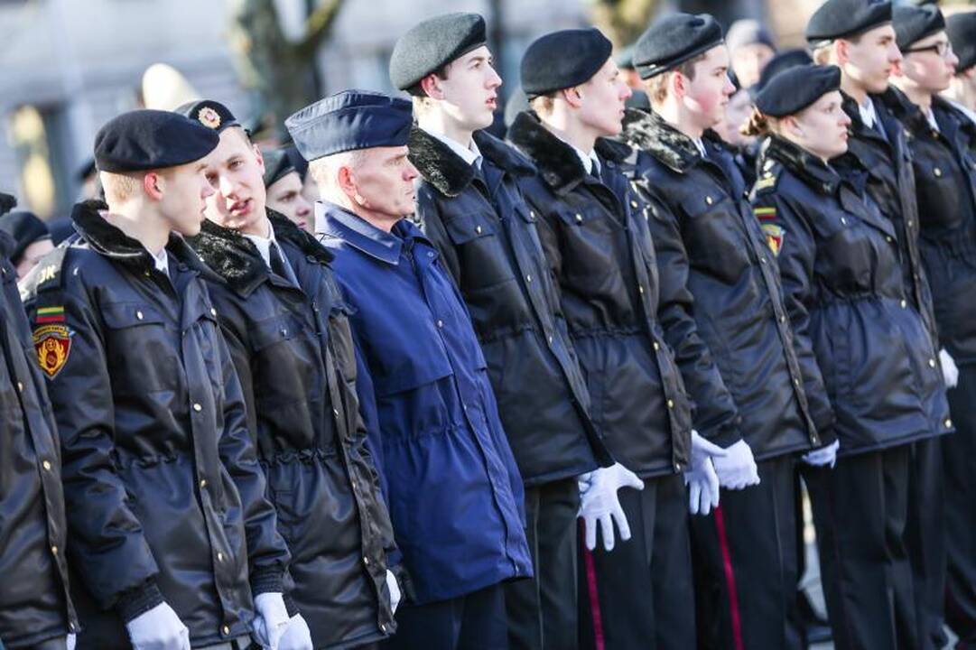 Prezidentė prisiekusiams kariams: turite gyventi ne tik sau