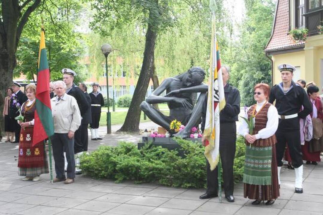 Vilties ir gedulo dieną Klaipėdoje priminė žilagalvių eisena